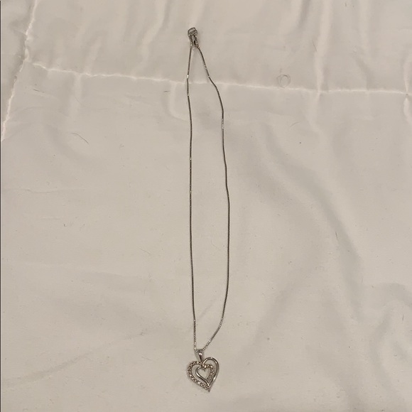 White gold heart necklace with small diamonds. - Picture 2 of 2